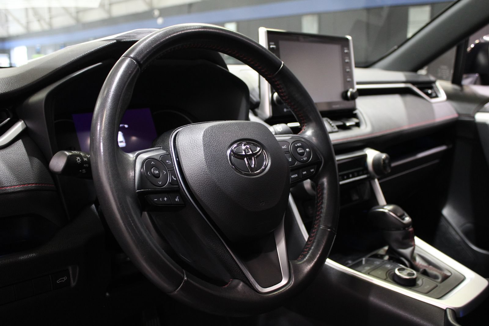 Used 2022 Toyota RAV4 XSE AWD/4WD image 24