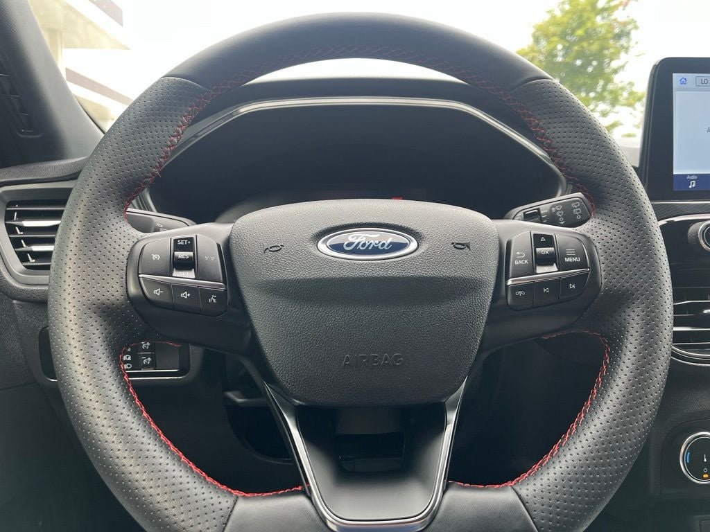 Certified 2026 Ford Escape ST-Line AWD/4WD image 25