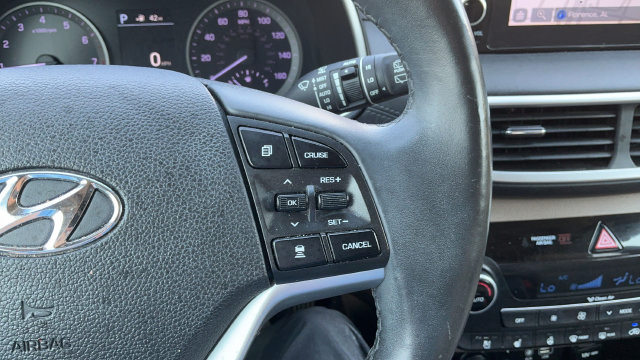 Used 2021 Hyundai Tucson Ultimate w/ Cargo Package FWD image 13