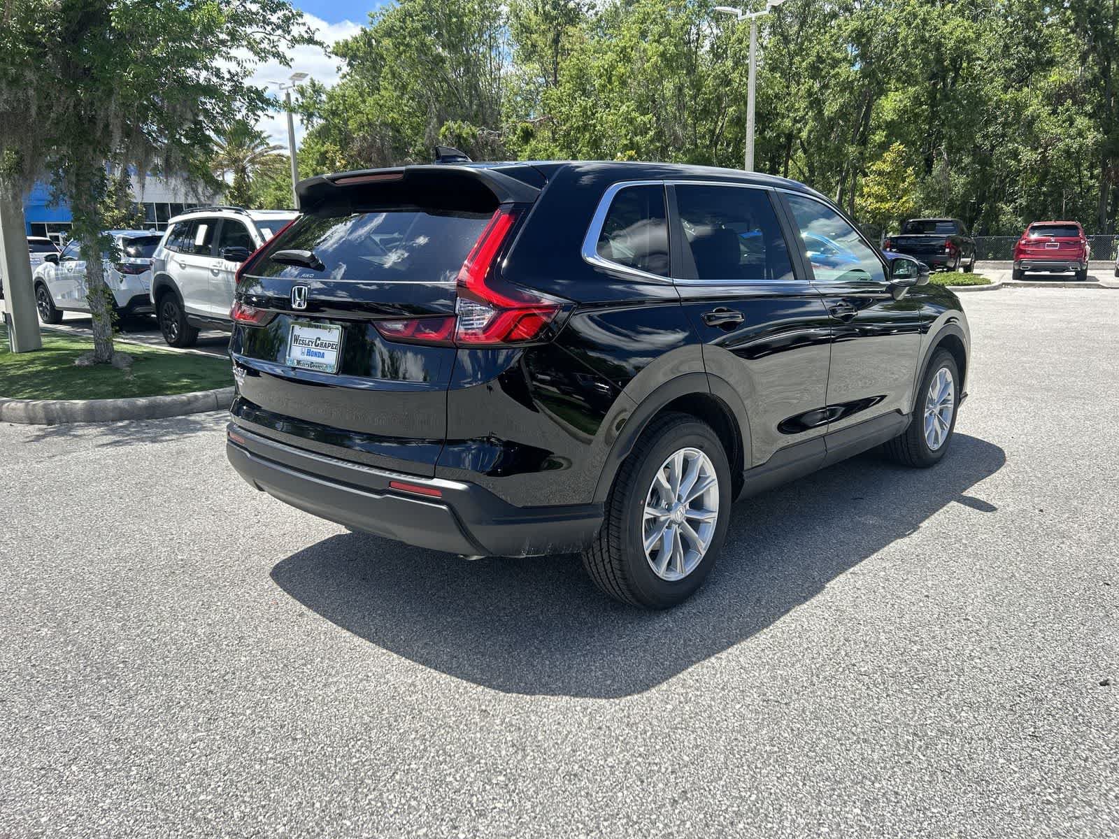 Used 2025 Honda CR-V EX image 6