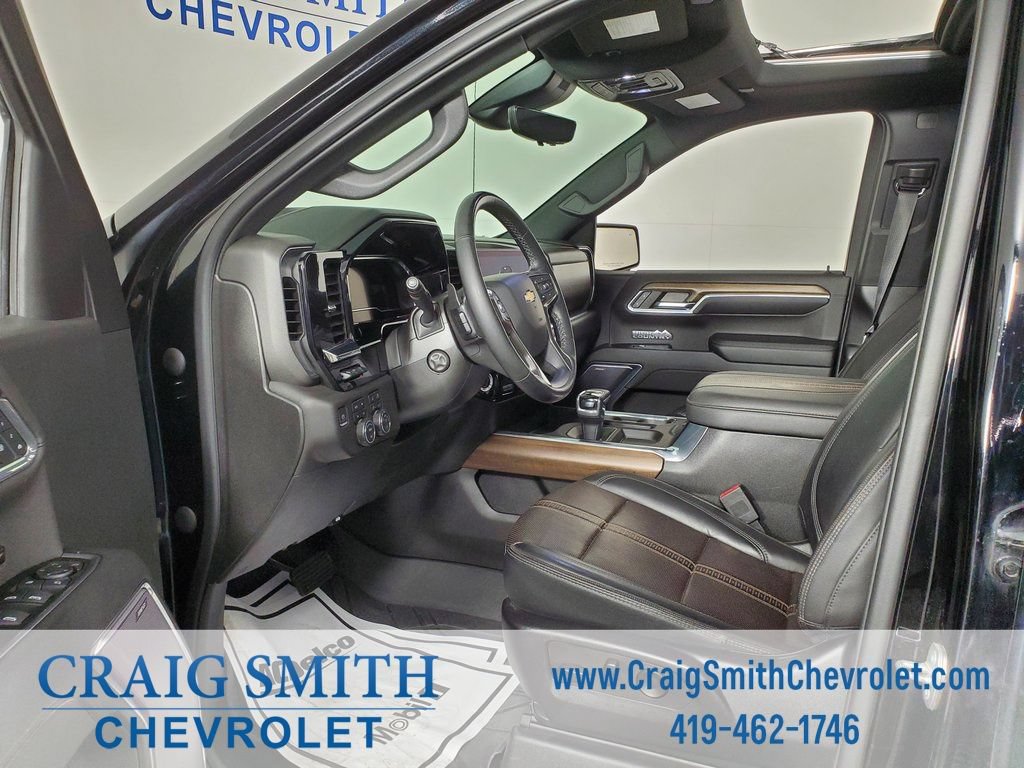 Used 2023 Chevrolet Silverado 1500 High Country w/ High Country Premium Package AWD/4WD image 43
