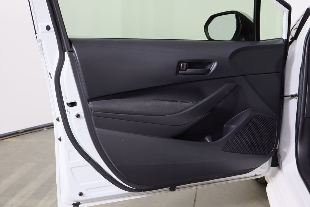 Used 2023 Toyota Corolla LE image 18