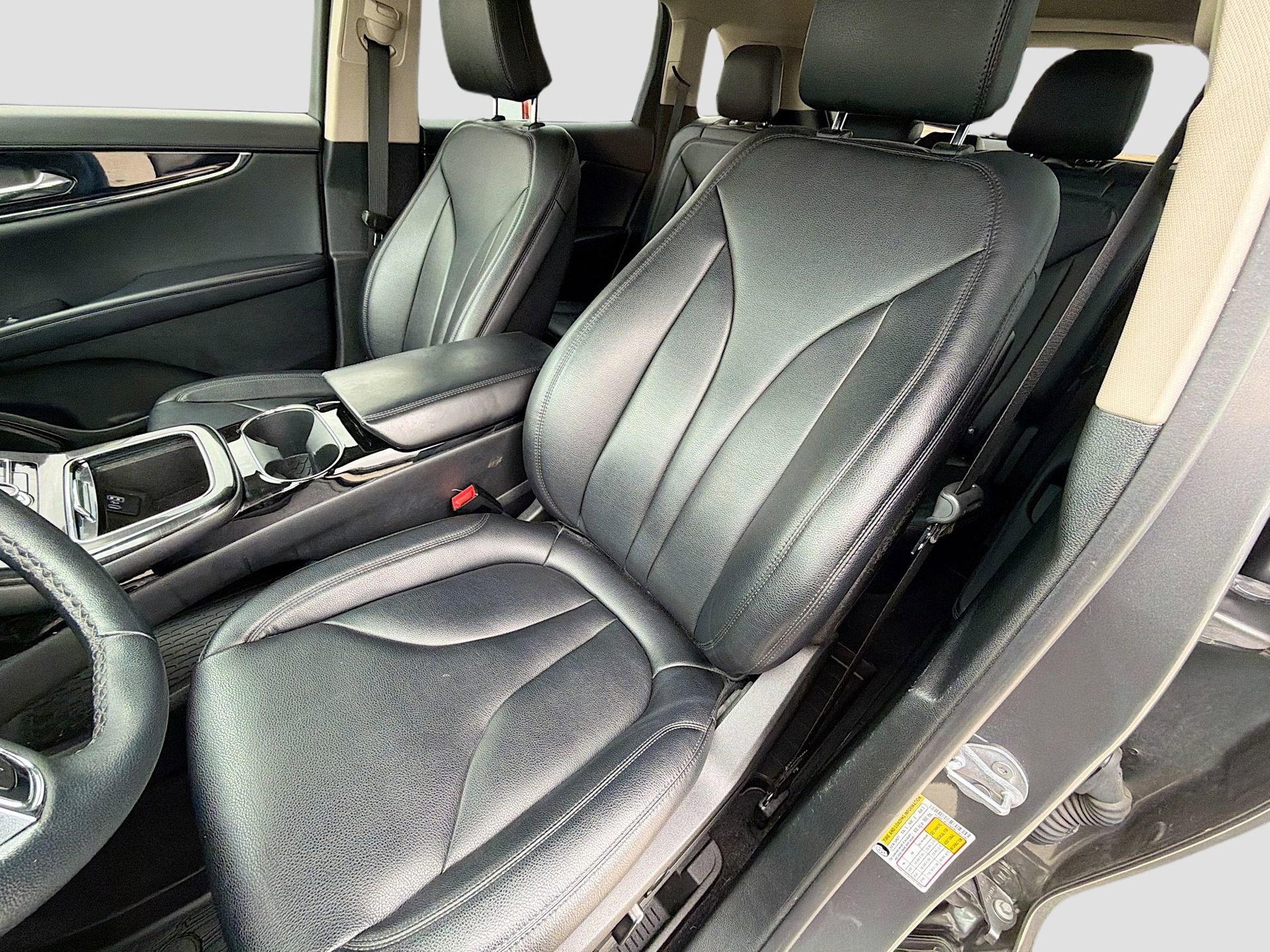 Used 2023 Lincoln Nautilus AWD w/ Premium Package image 25