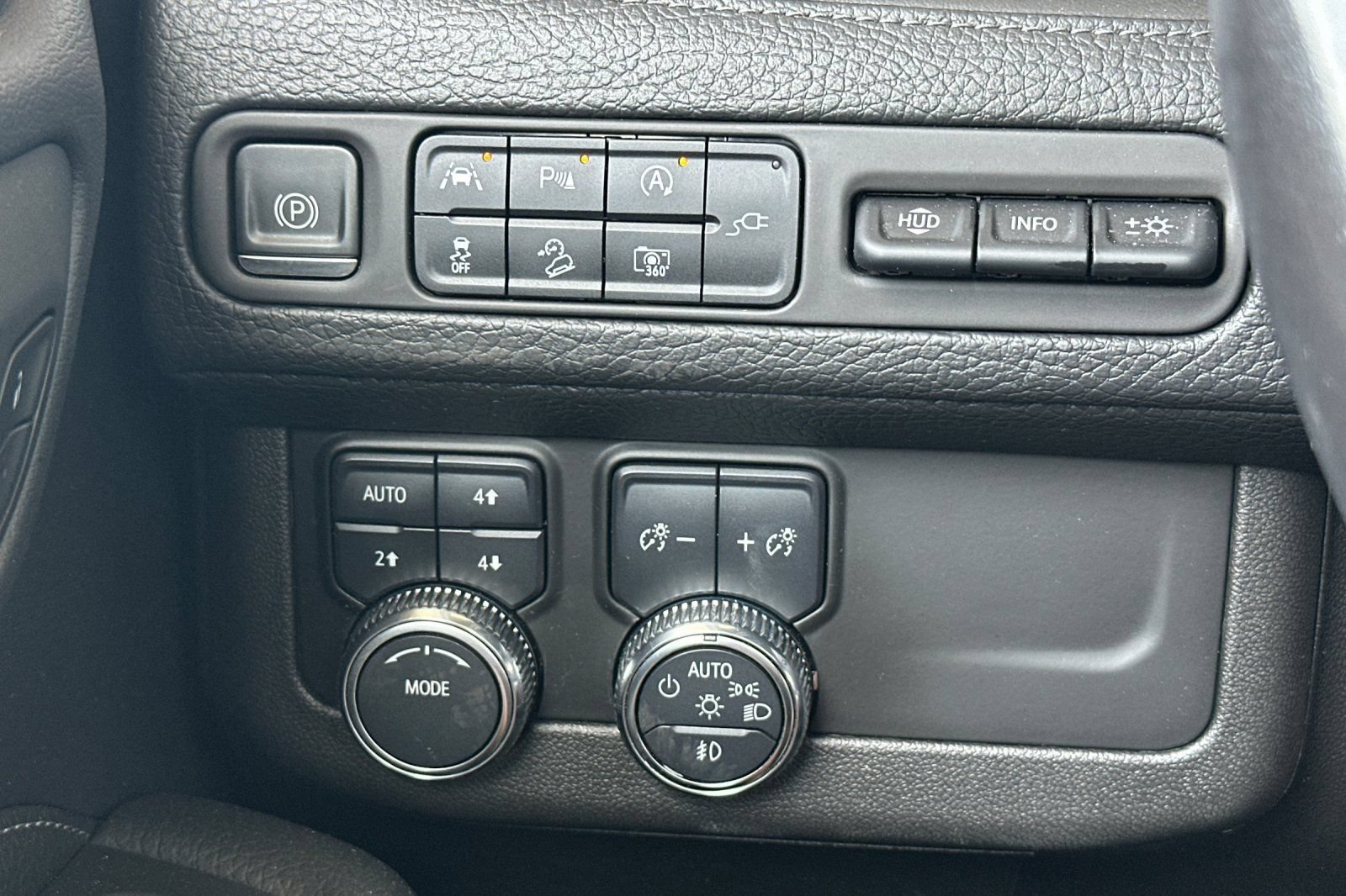 Used 2022 GMC Yukon Denali AWD/4WD image 37
