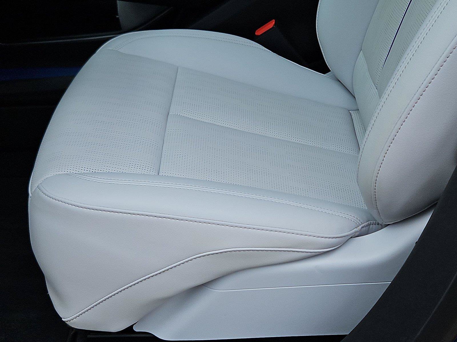Certified 2024 Cadillac Lyriq Sport AWD/4WD image 27