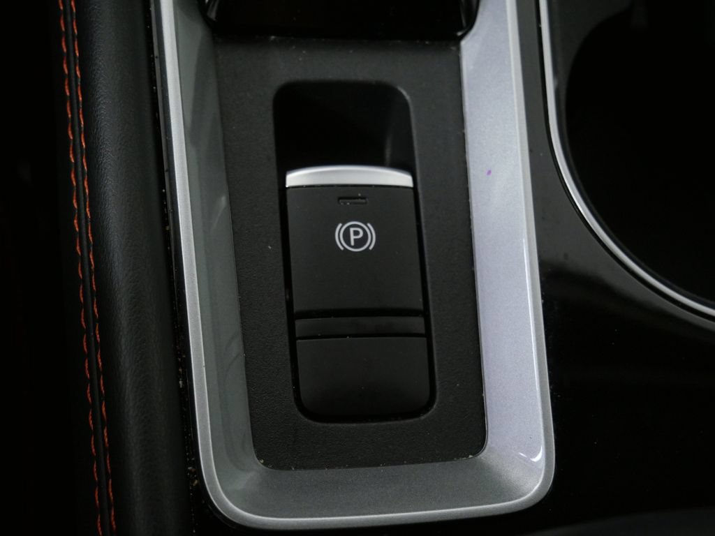 Used 2025 Nissan Altima 2.5 SR AWD/4WD image 32