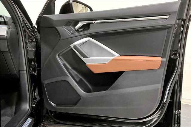 Certified 2025 Audi Q3 2.0T Premium w/ Convenience Package image 18