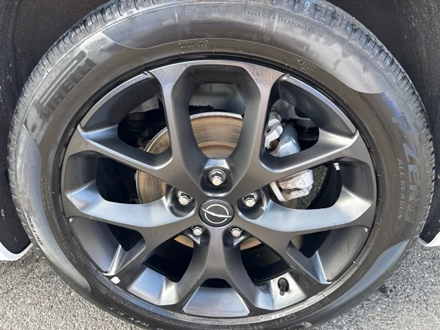 Used 2025 Chrysler Pacifica Limited FWD image 10