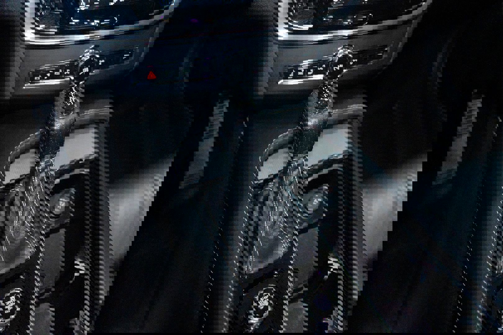 Used 2019 Volvo V90 T5 R-Design w/ Protection Package Premier image 51