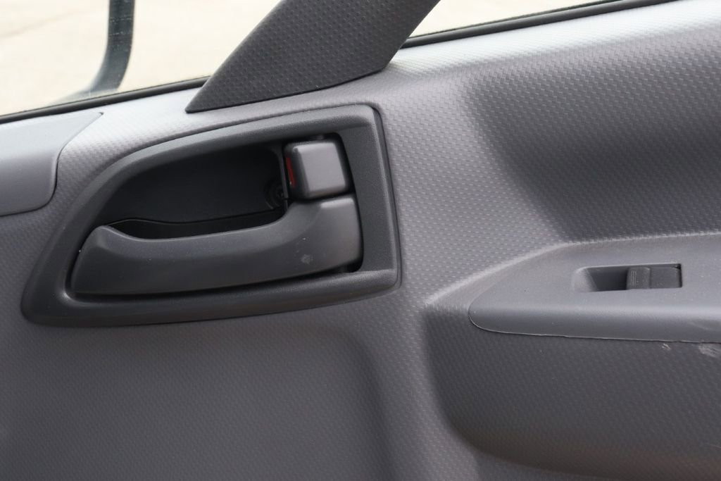 Used 2020 Isuzu NPR image 36