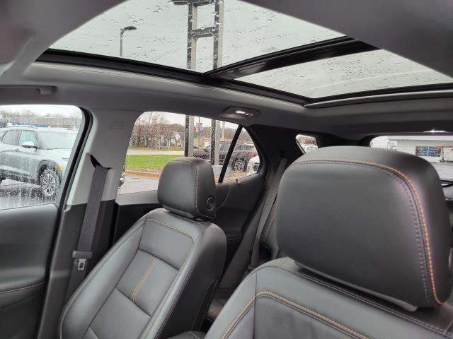 Used 2023 Chevrolet Equinox Premier image 10