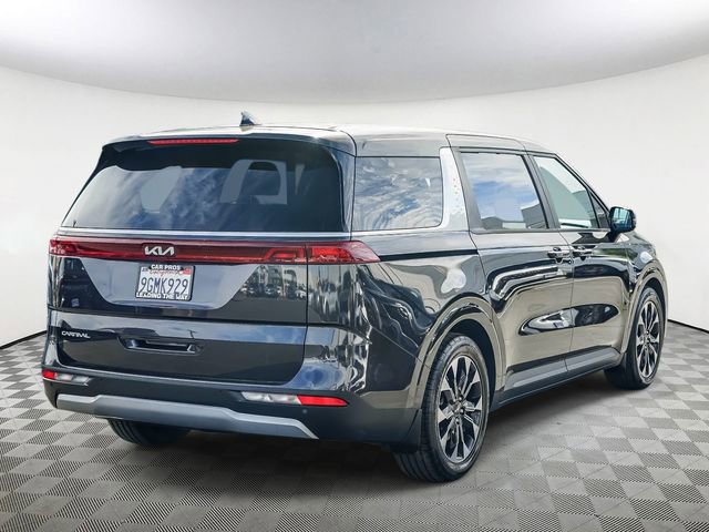 Used 2024 Kia Carnival EX image 8