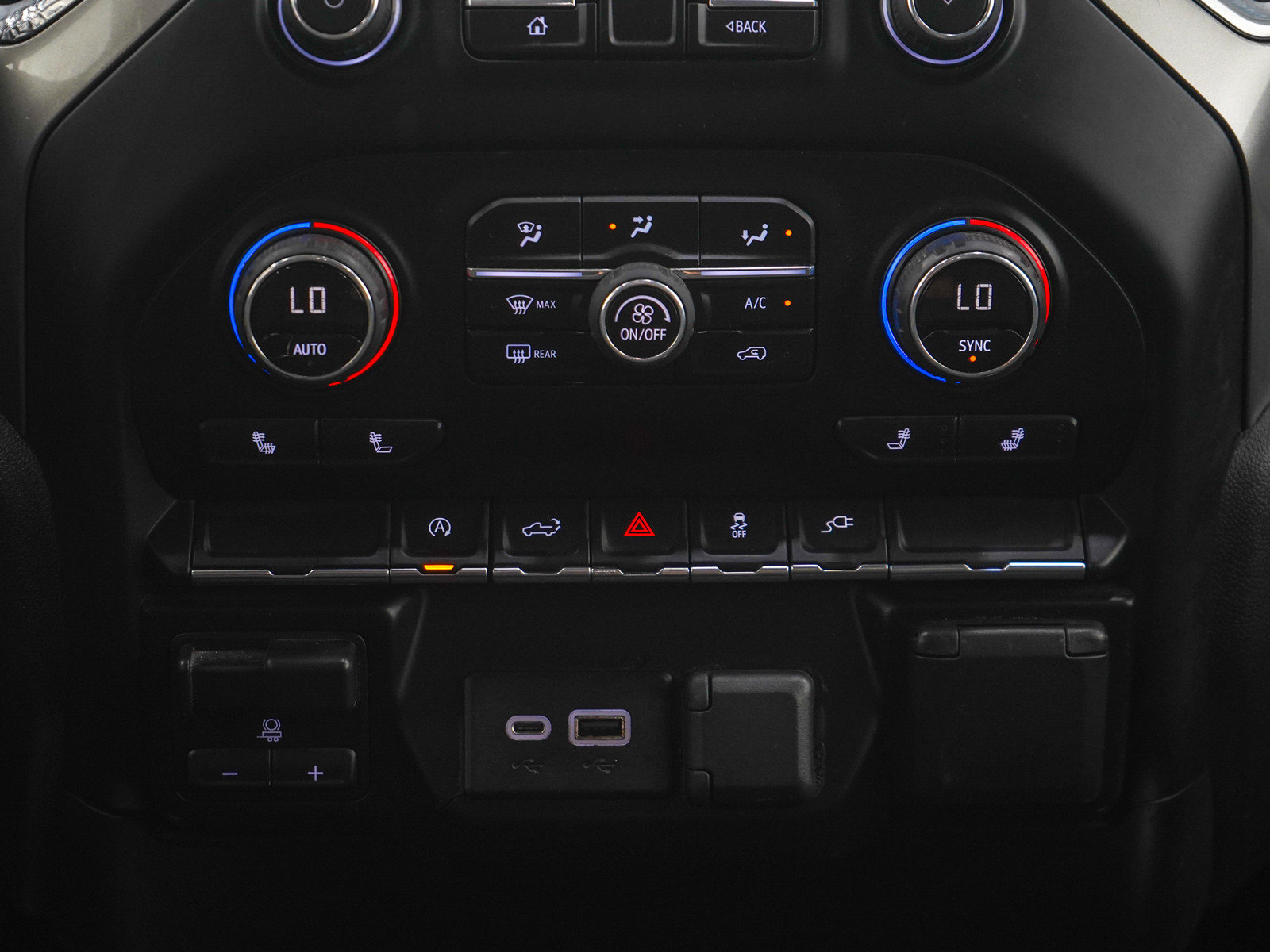Used 2019 Chevrolet Silverado 1500 LT w/ Fleet Comfort Package AWD/4WD image 19