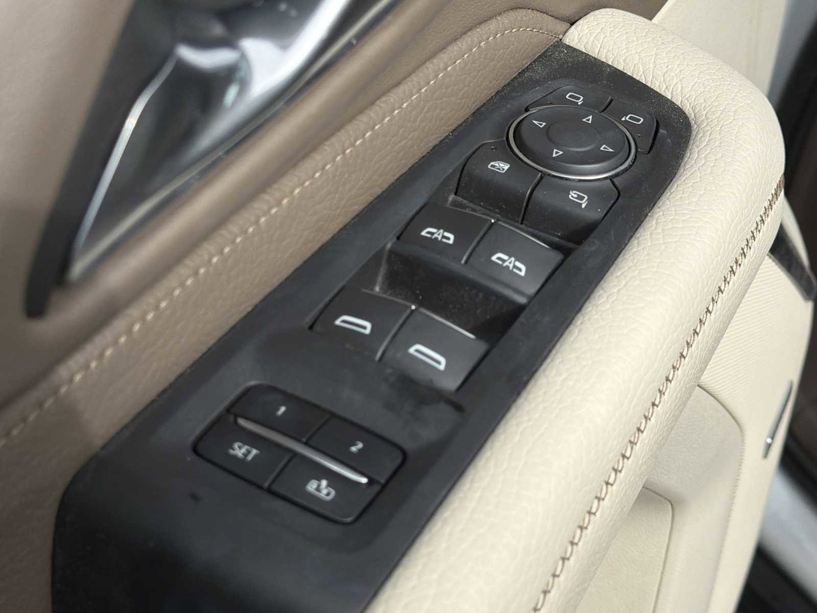 Used 2024 GMC Yukon Denali w/ Denali Reserve Package image 18