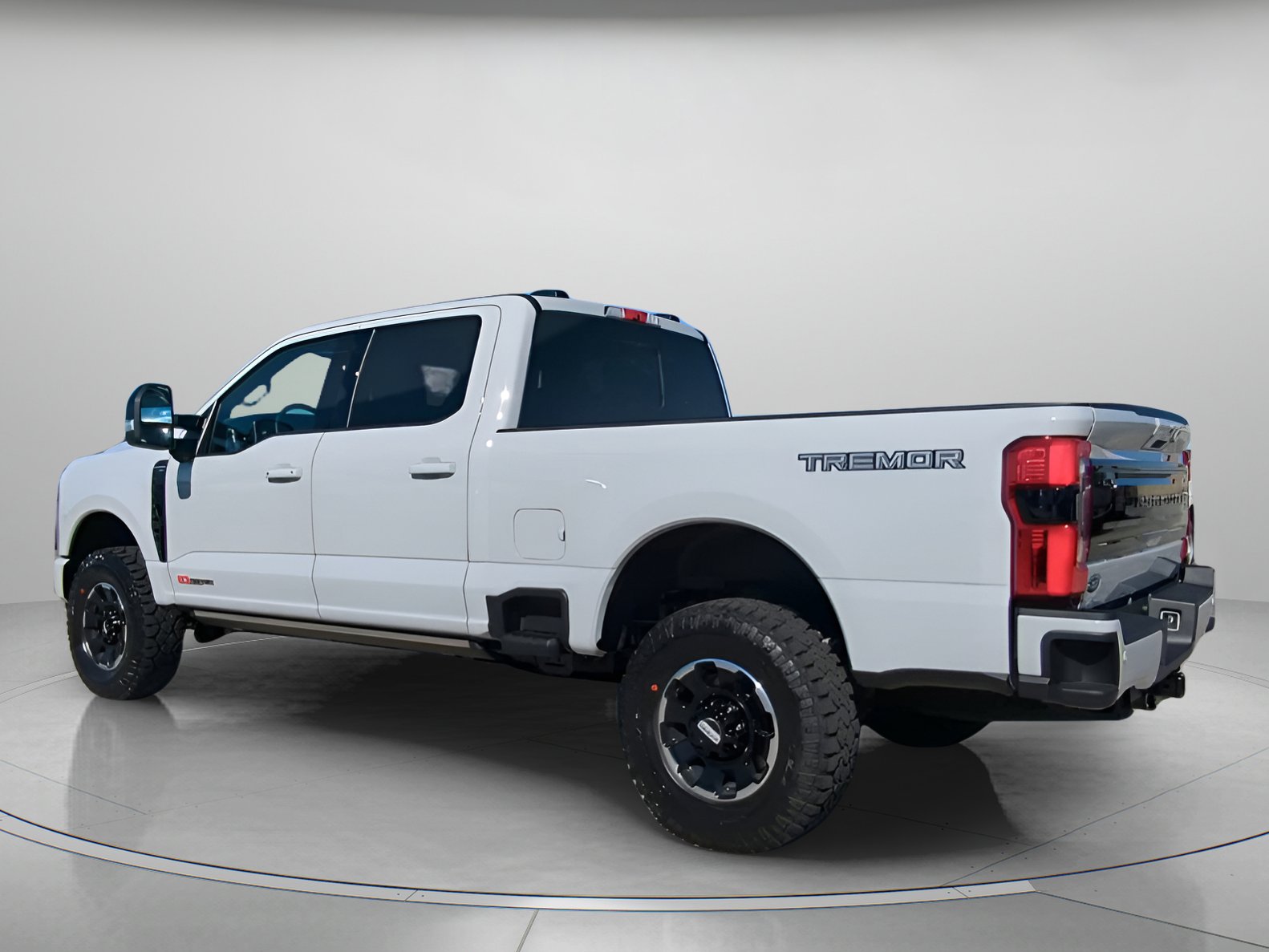 New 2026 Ford F250 Platinum w/ Tremor Off-Road Package image 19