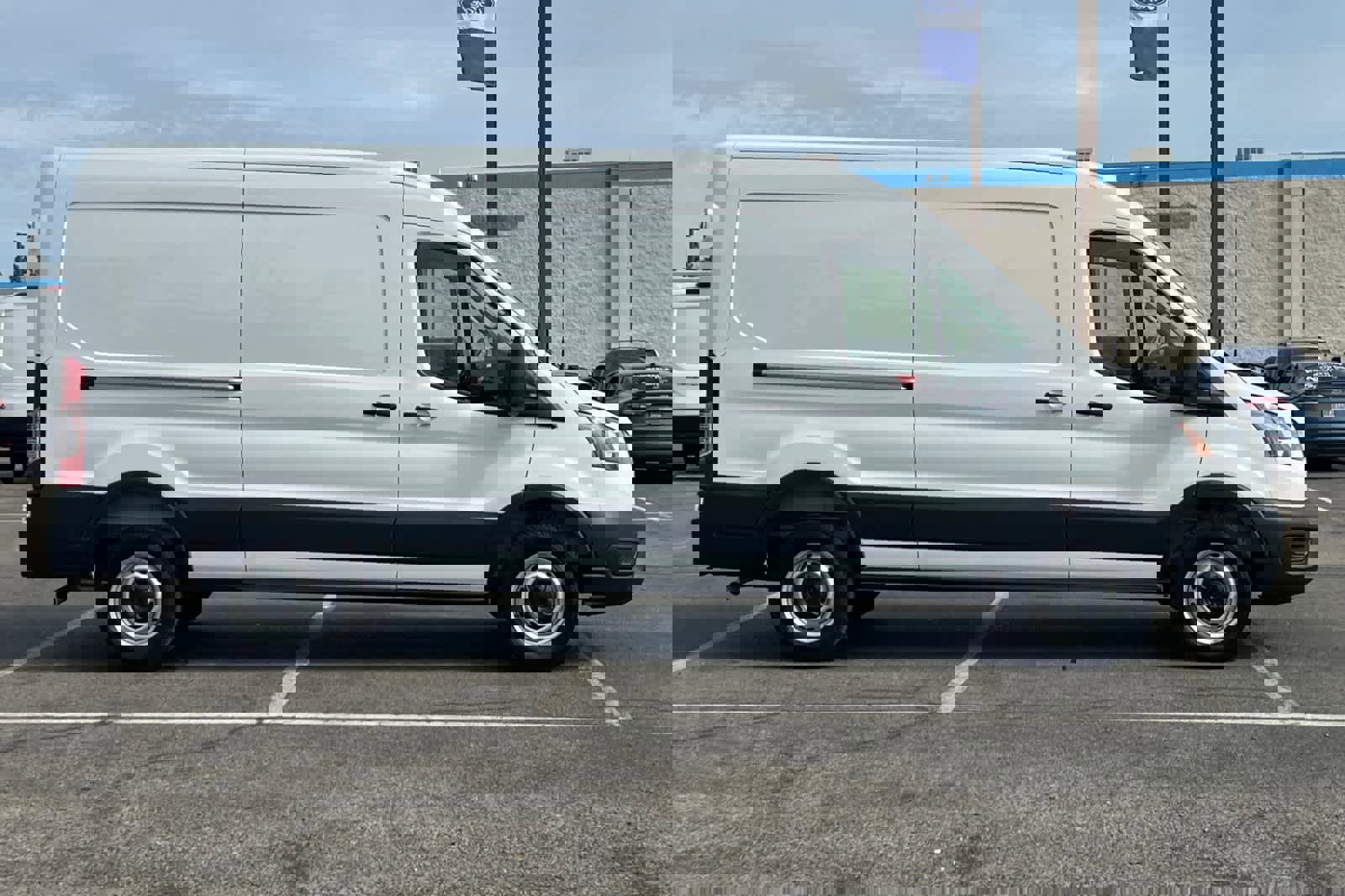 New 2026 Ford Transit 250 148 Medium Roof w/ Load Area Protection Package image 8