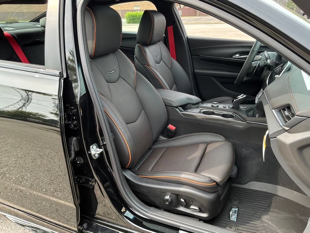 New 2026 Cadillac CT4 V w/ Technology Package AWD/4WD image 41