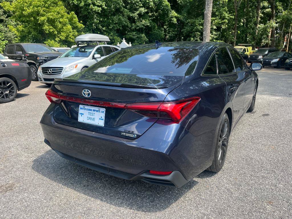 Used 2019 Toyota Avalon XSE w/ Four Season Floor Mat Package FWD image 10