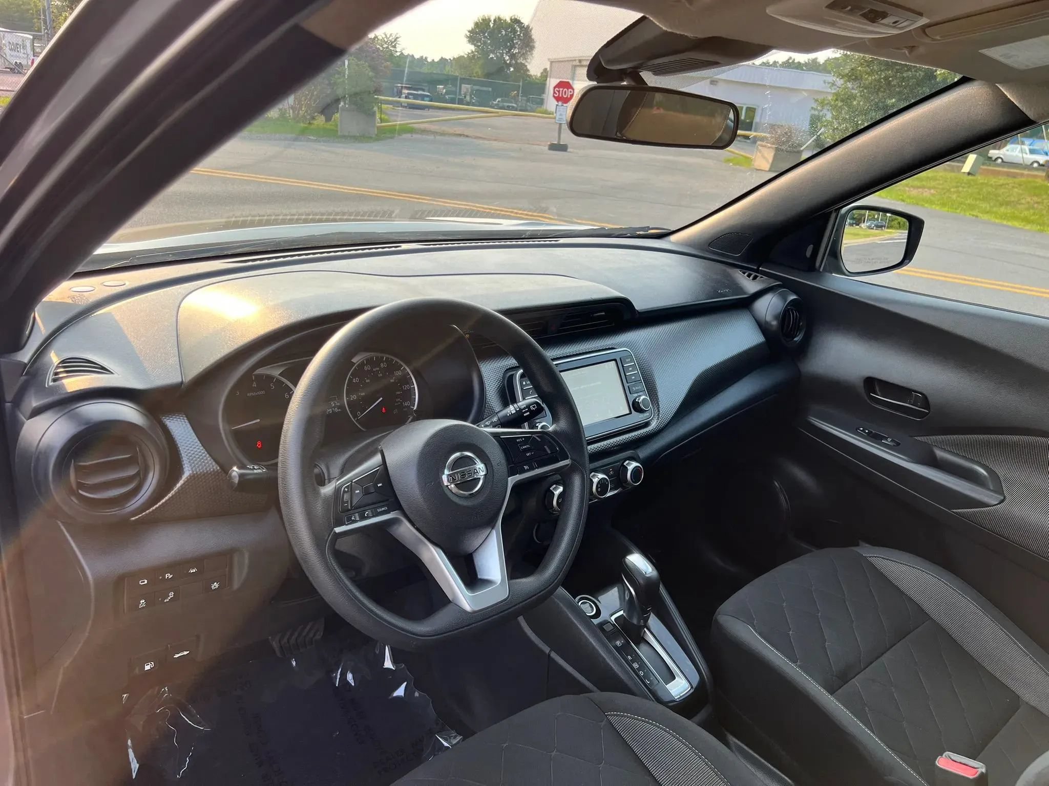 Used 2020 Nissan Kicks S FWD image 15