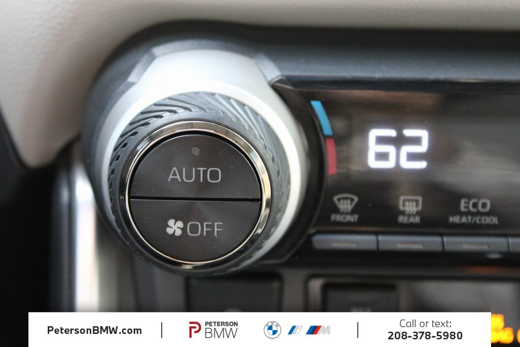 Used 2023 Toyota RAV4 XLE Premium image 42