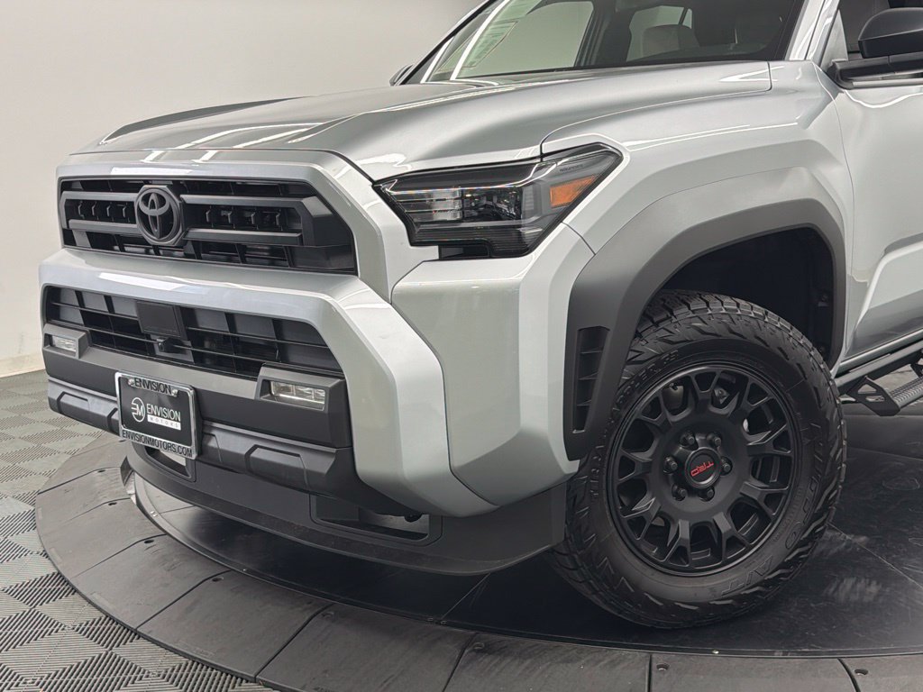 Certified 2026 Toyota 4Runner SR5 AWD/4WD image 8