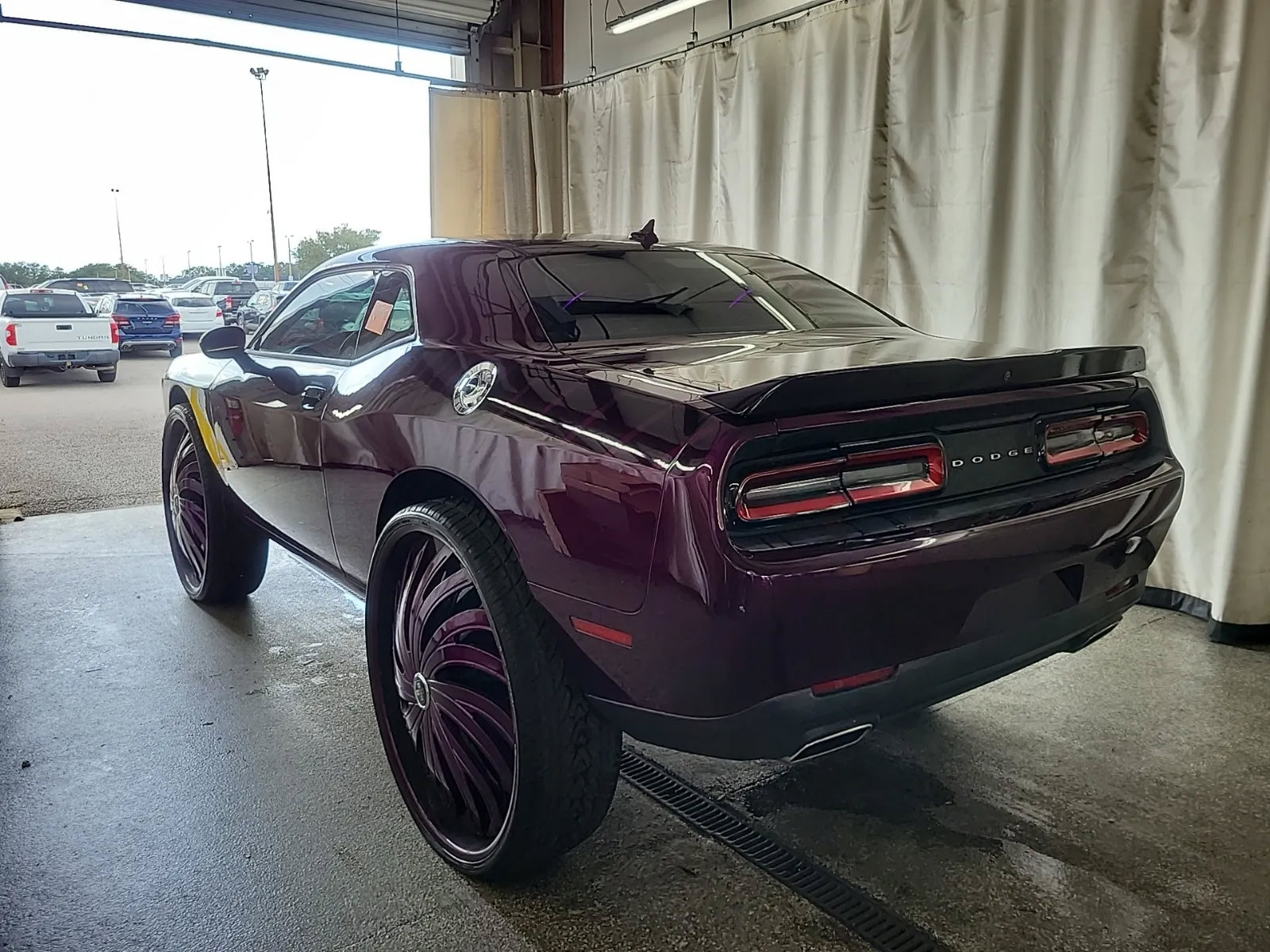 Used 2021 Dodge Challenger SXT RWD image 5