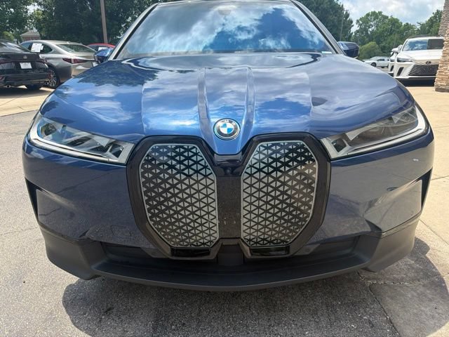 Used 2023 BMW iX xDrive50 w/ Premium Package AWD/4WD image 2