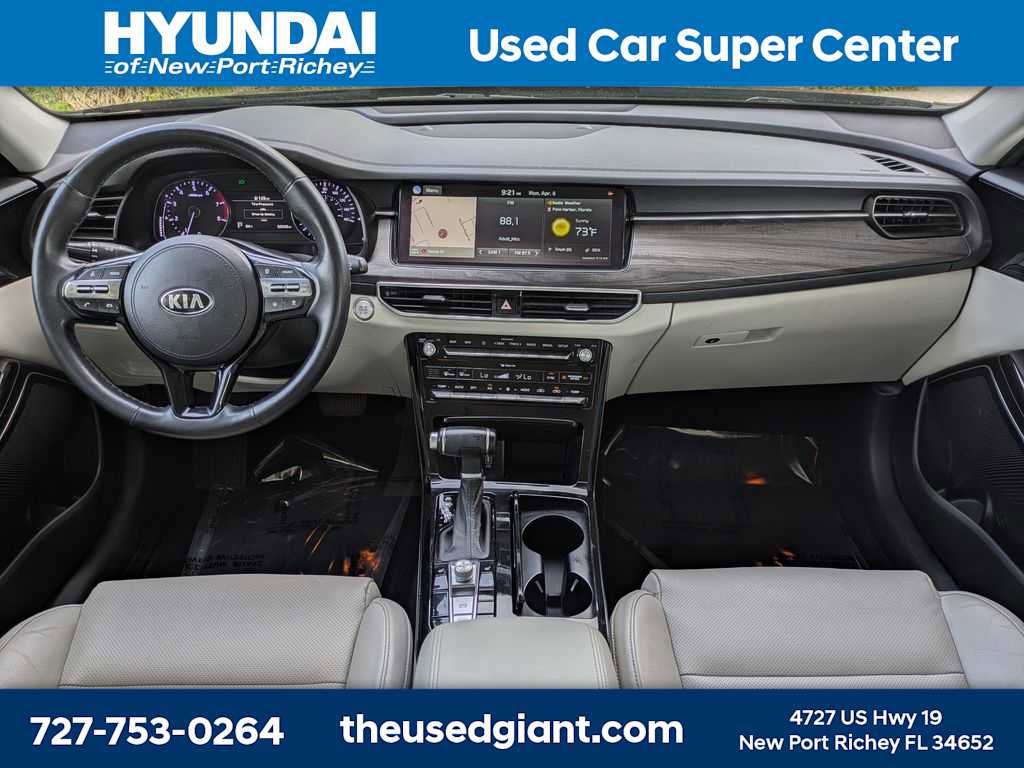 Used 2020 Kia Cadenza Technology image 16