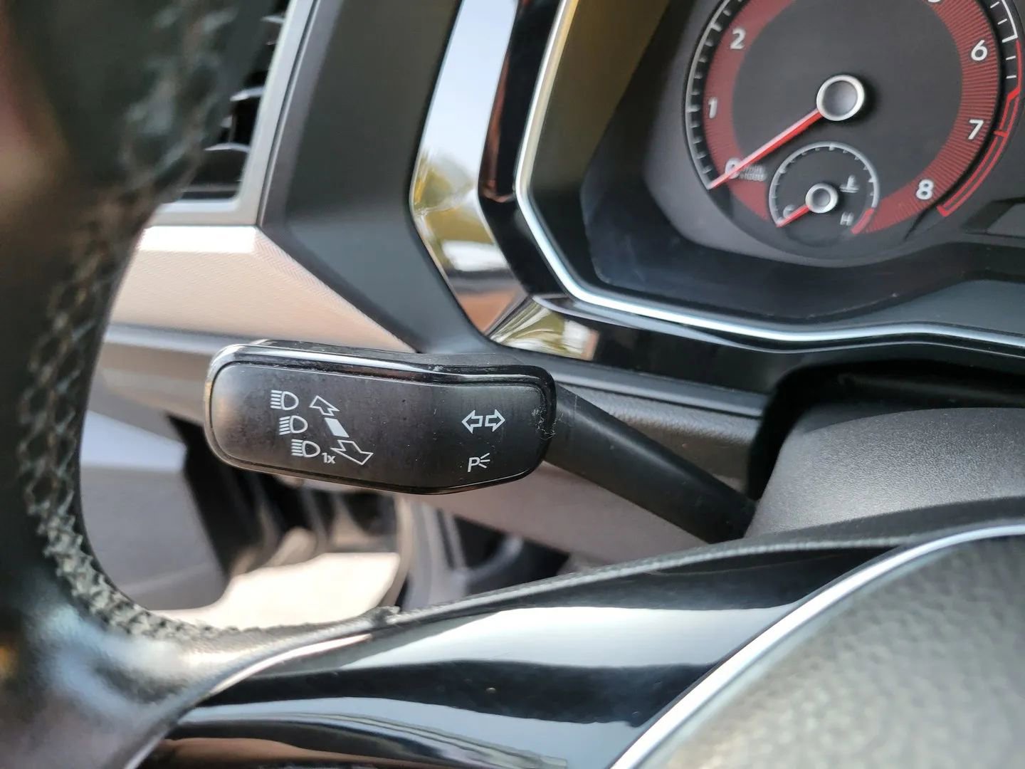 Used 2020 Volkswagen Jetta SE FWD image 29