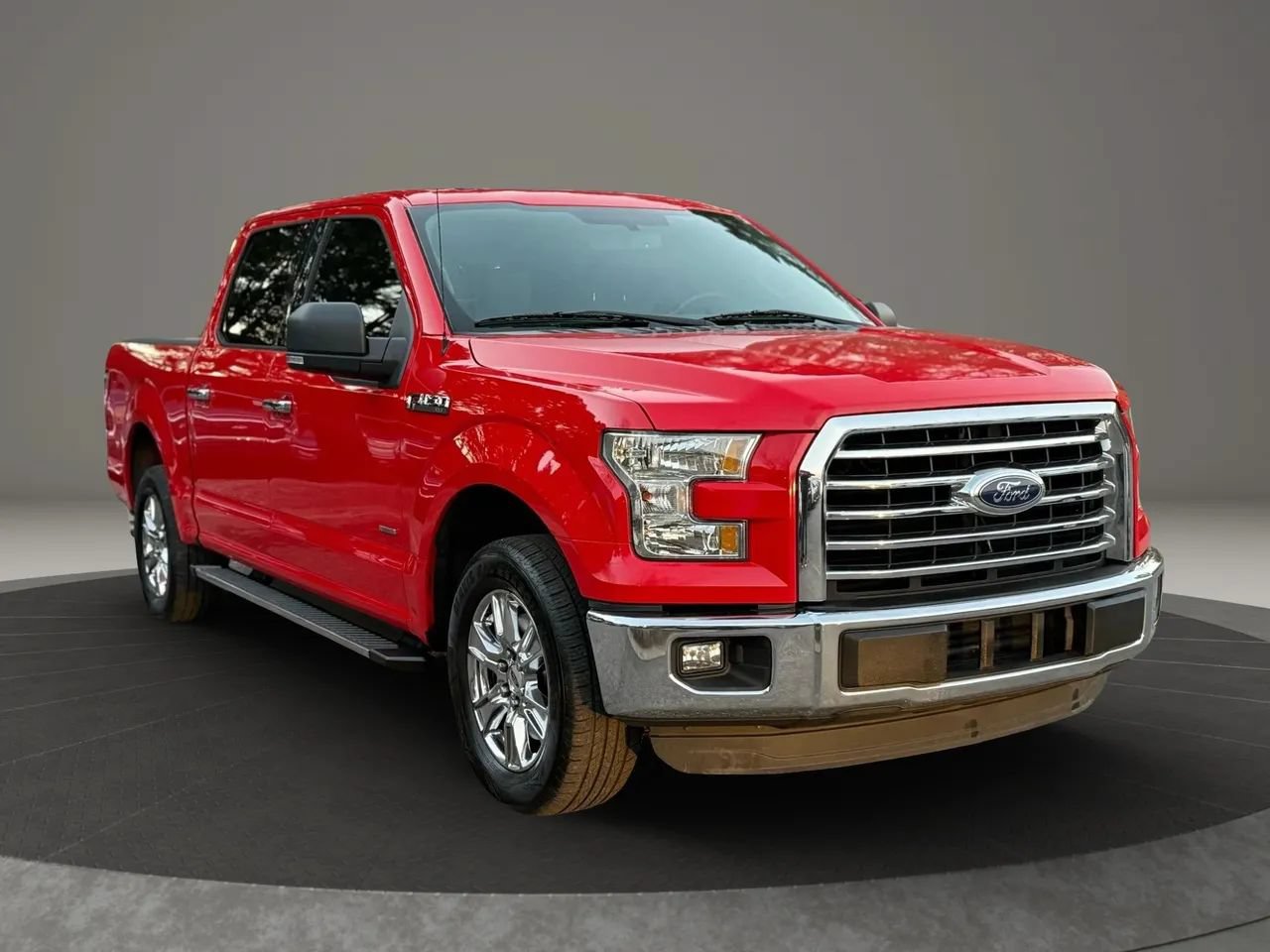Used 2016 Ford F150 XLT w/ Equipment Group 302A Luxury RWD image 3