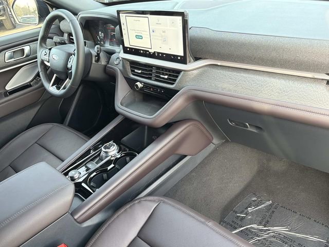 New 2026 Ford Explorer Platinum image 25