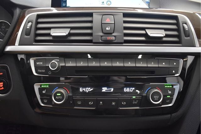 Used 2017 BMW 330i xDrive Sedan AWD/4WD image 27
