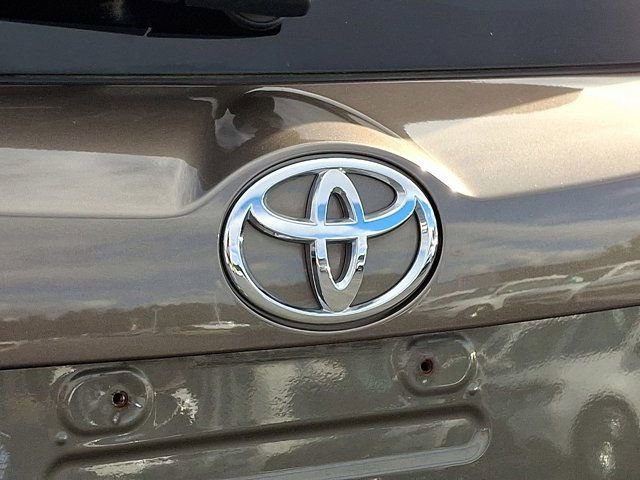 Used 2013 Toyota RAV4 Limited w/ Preferred Accessory Pkg image 37