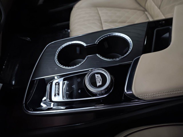 Used 2025 Cadillac Lyriq Luxury w/ Nappa Leather Package AWD/4WD image 32
