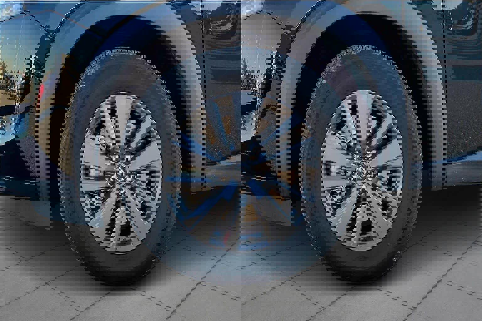 Used 2022 Nissan Pathfinder SV w/ SV Premium Package image 10