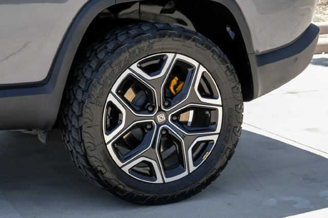 Used 2023 Rivian R1S Adventure Quad AWD/4WD image 62