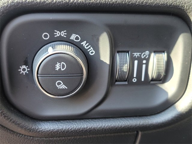 Used 2025 RAM 1500 Big Horn image 35