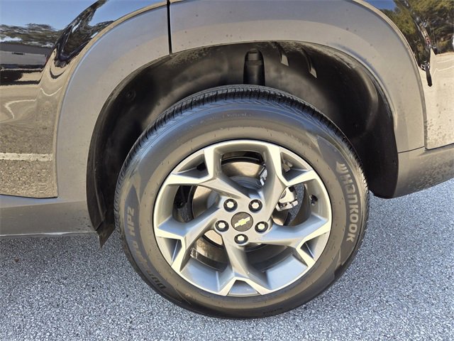 Certified 2025 Chevrolet Trax LT w/ LT Convenience Package image 17