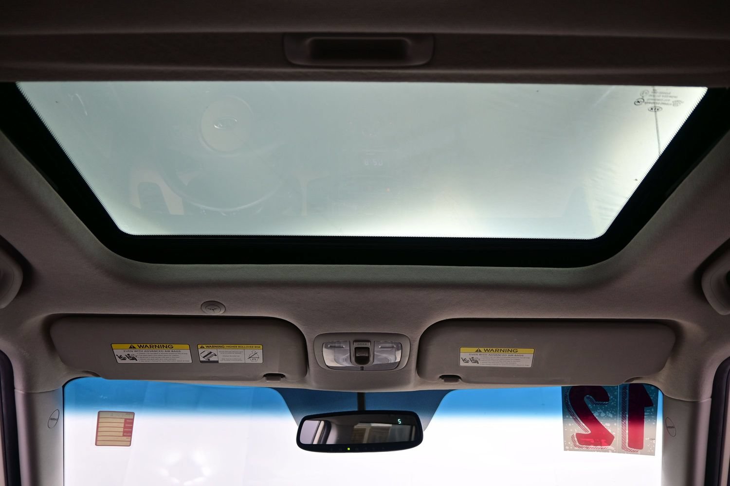 Used 2012 Kia Soul ! FWD image 17