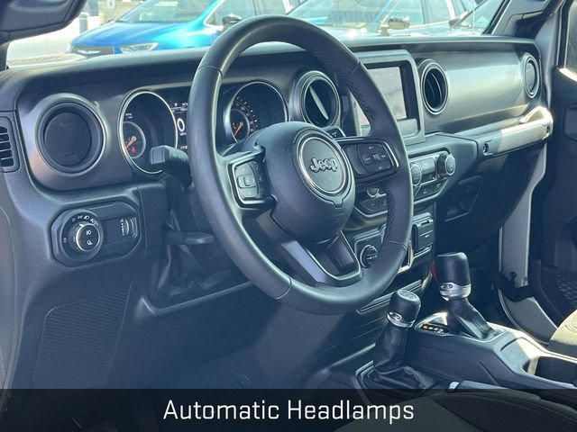Used 2023 Jeep Gladiator Sport AWD/4WD image 12
