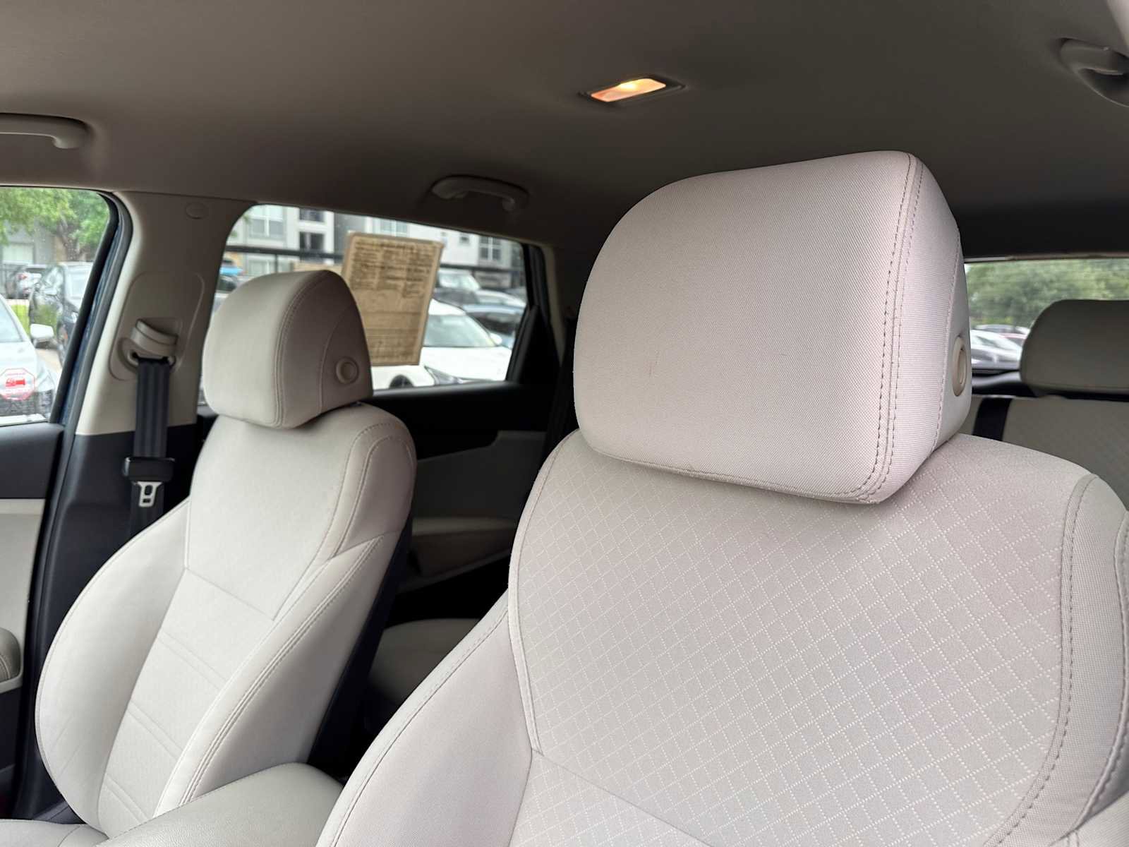 Used 2017 Kia Sorento LX w/ LX Convenience Package image 9