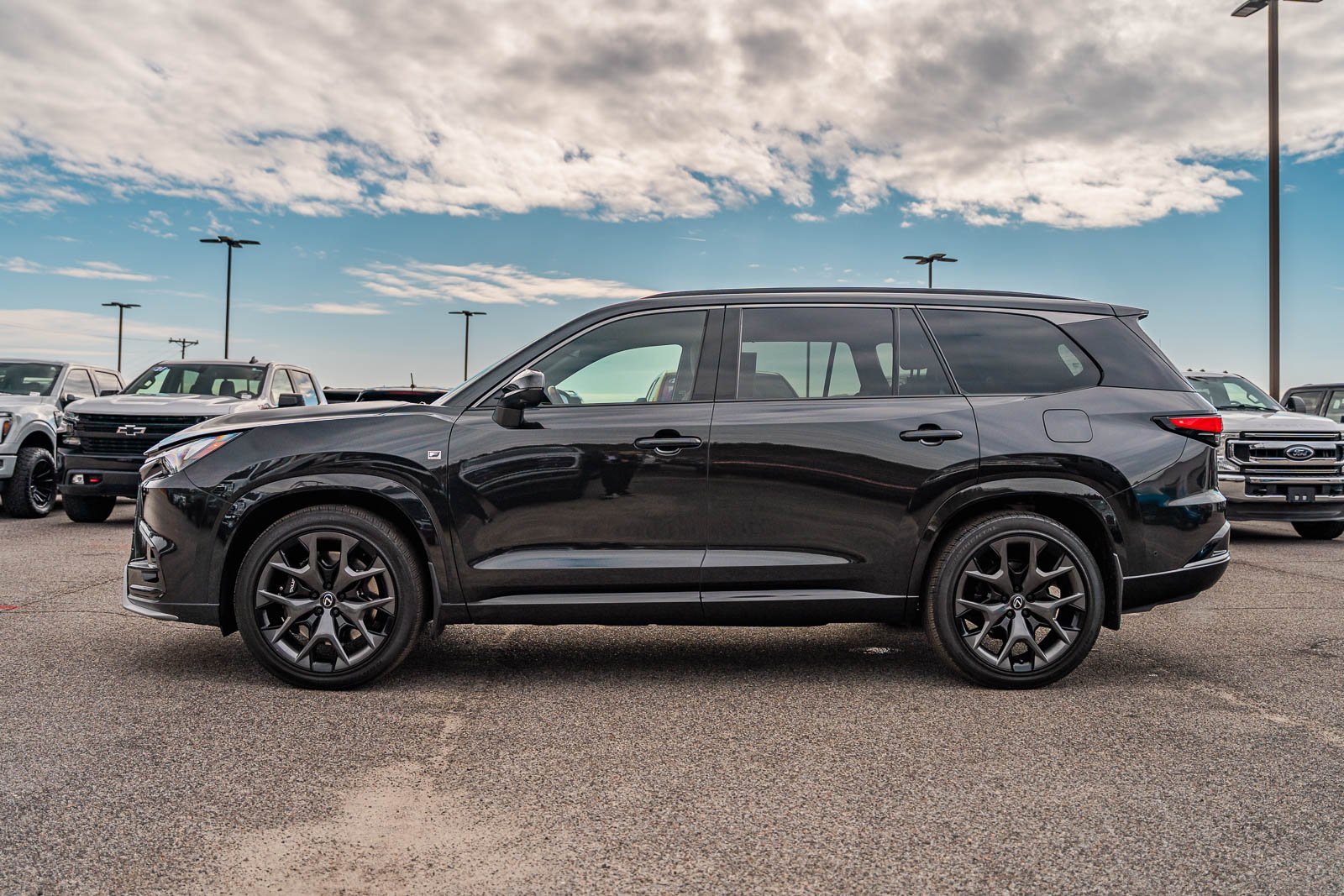 Used 2025 Lexus TX 500h AWD image 6