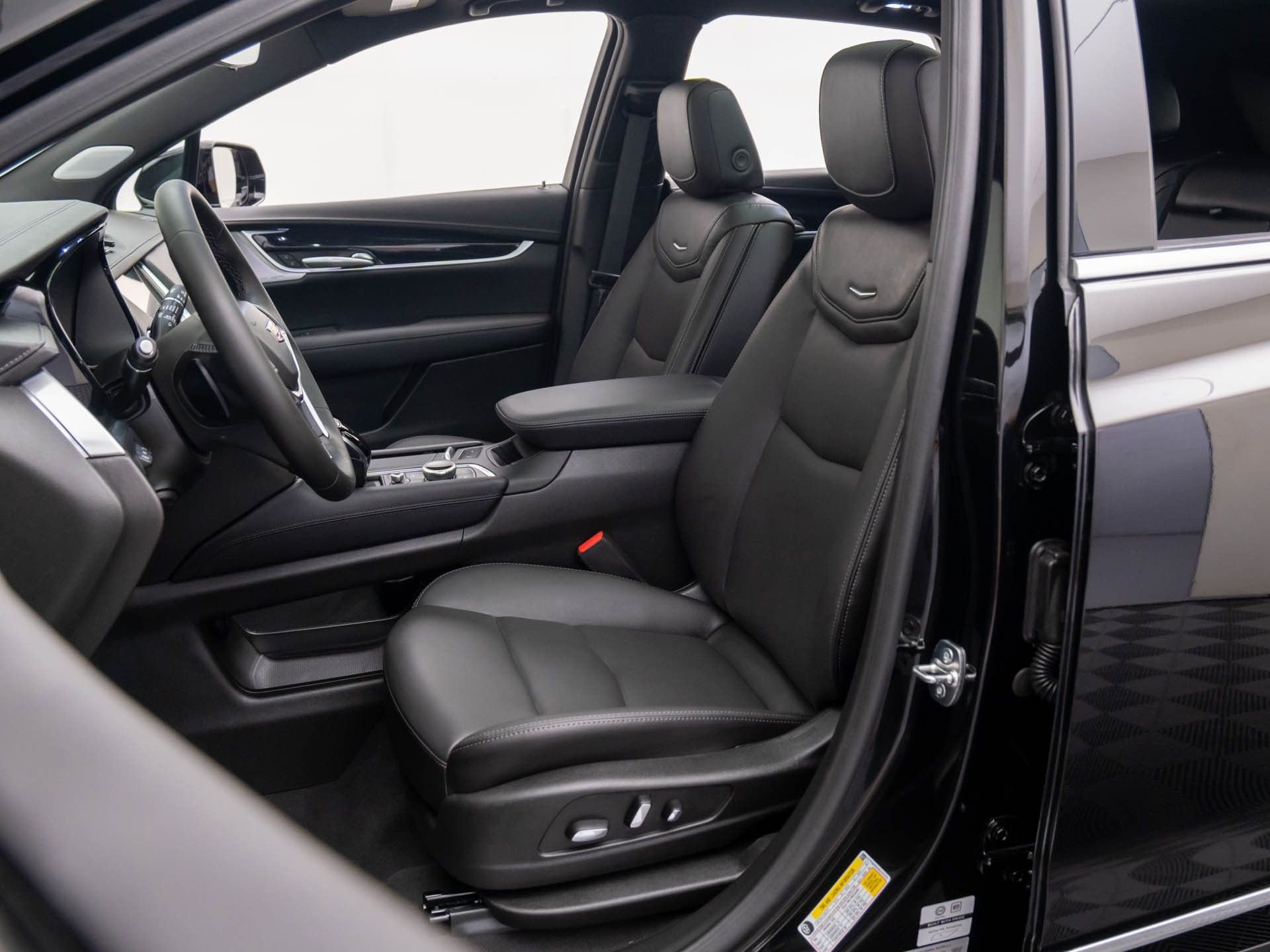 New 2025 Cadillac XT5 Premium Luxury image 10