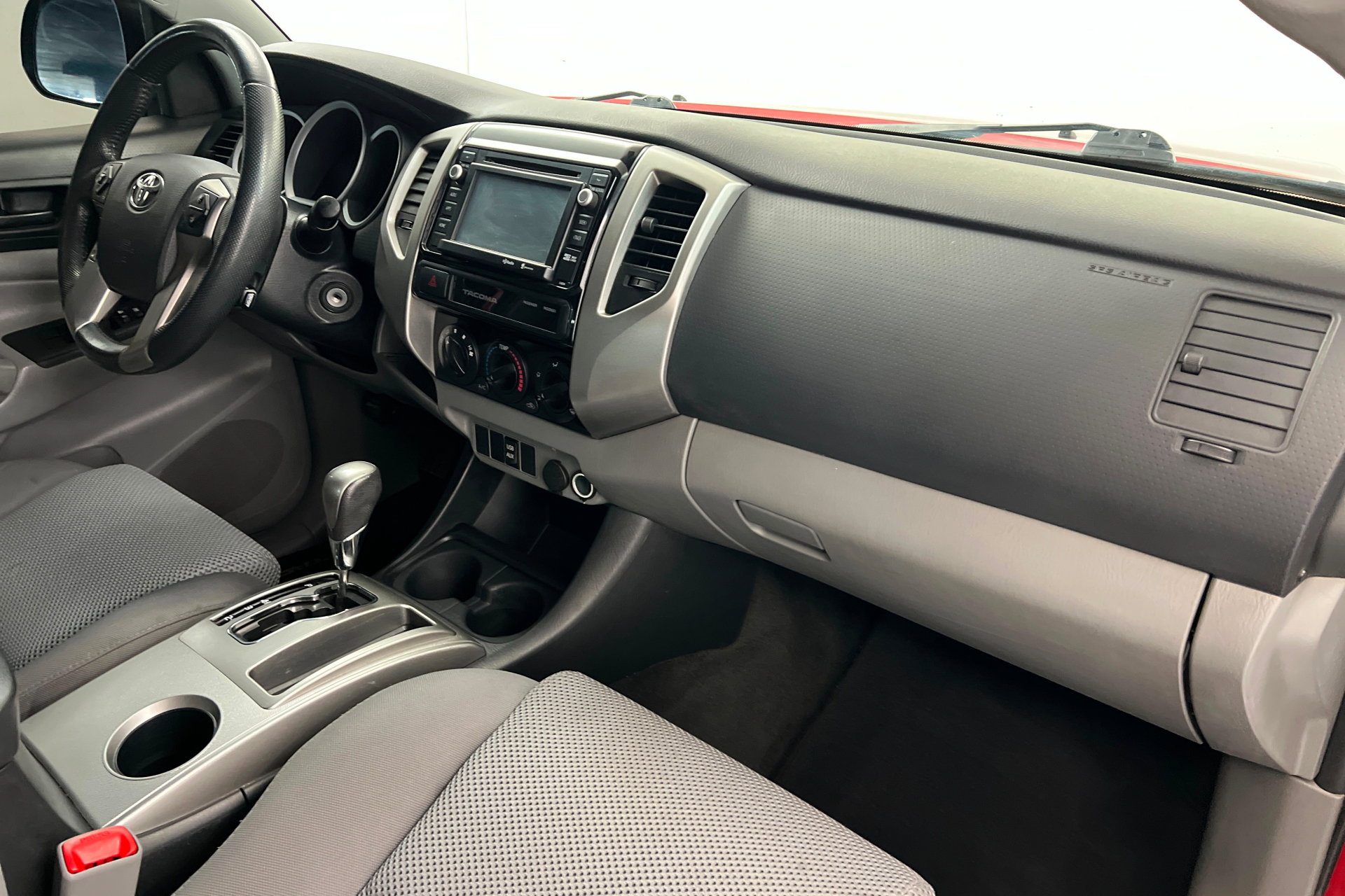 Used 2015 Toyota Tacoma PreRunner w/ TRD Off-Road Package RWD image 24