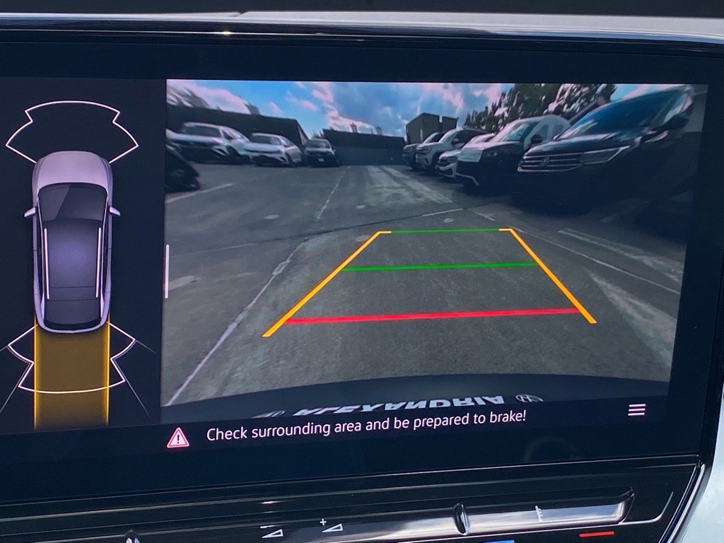 Used 2023 Volkswagen ID.4 Pro S image 17