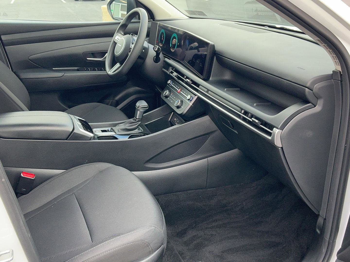 Certified 2025 Hyundai Tucson SE image 29