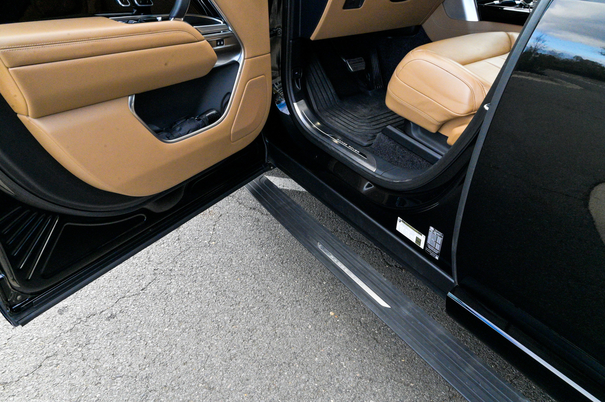 Used 2023 Land Rover Range Rover SE image 18