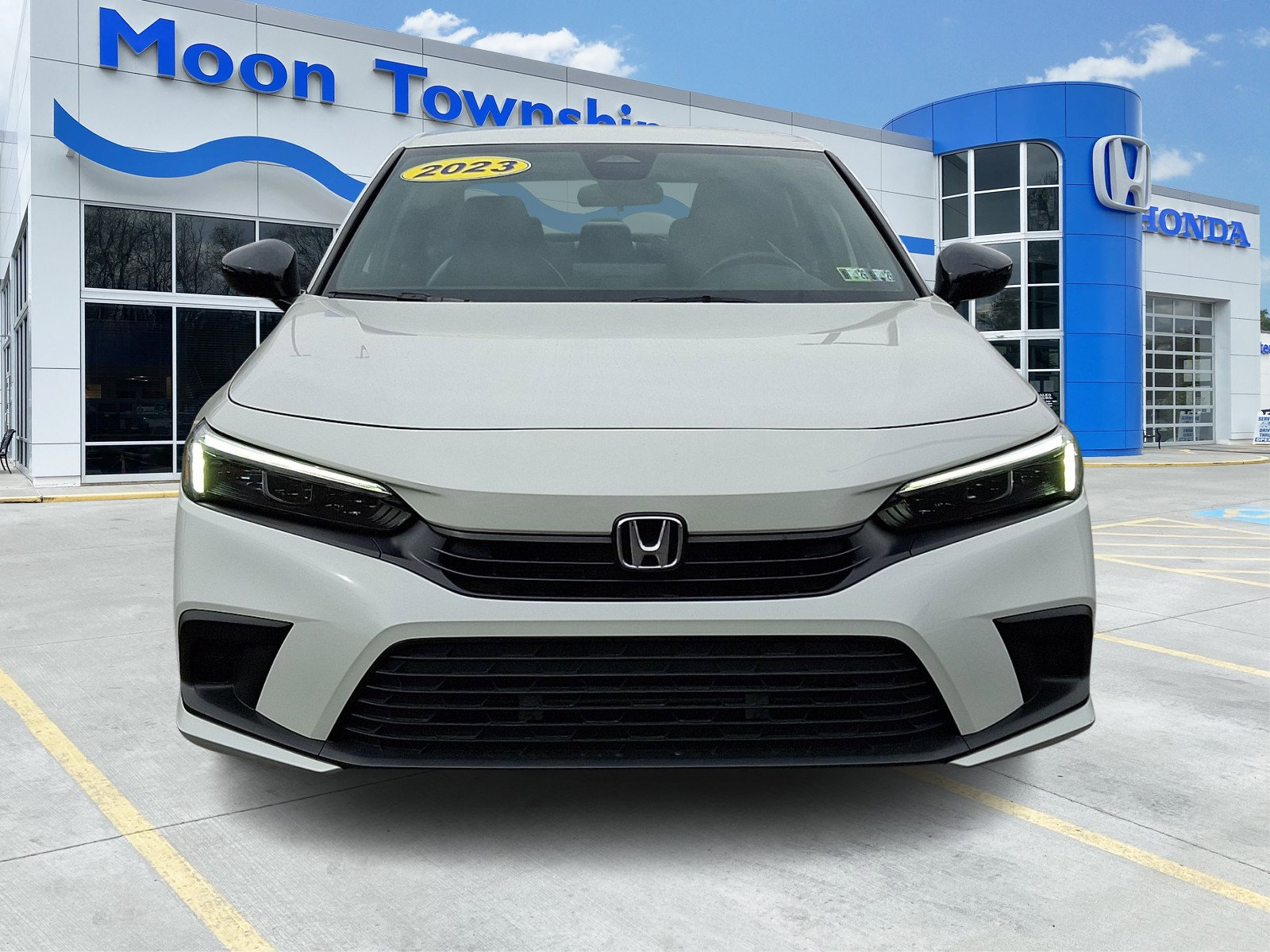 Used 2023 Honda Civic Sport image 2