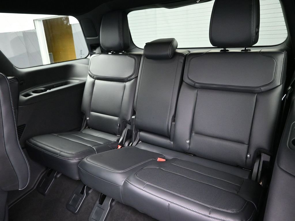 New 2026 Ford Expedition Platinum w/ Stealth Performance Package image 32