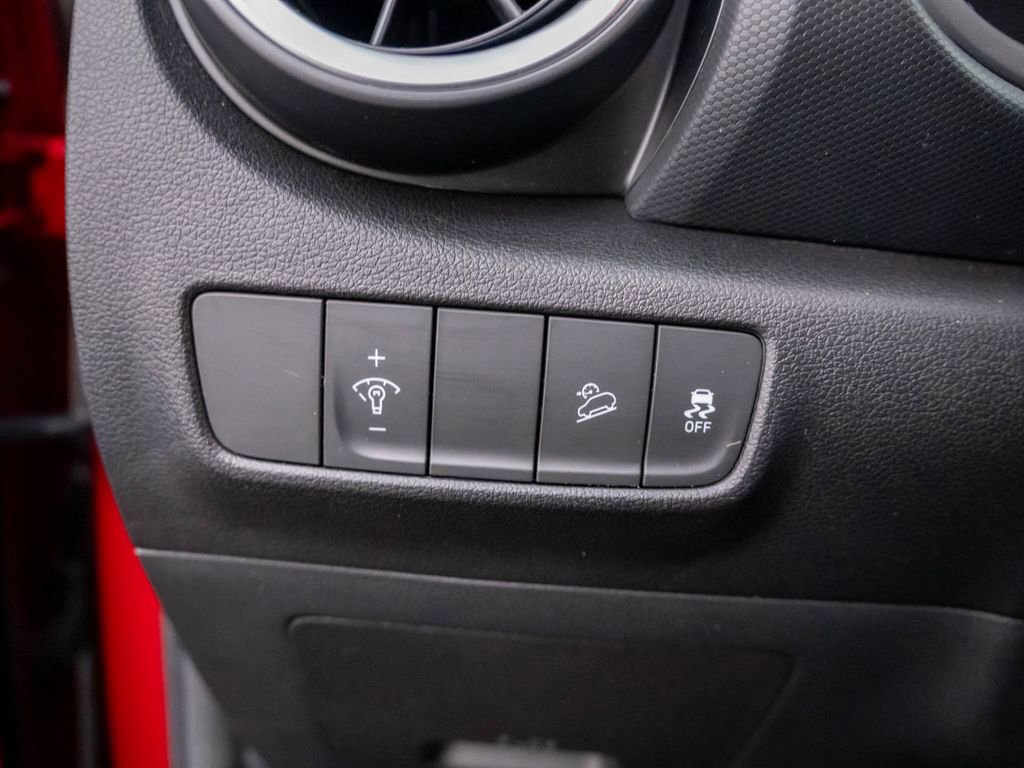 Used 2022 Hyundai Kona SEL w/ Convenience Package FWD image 20